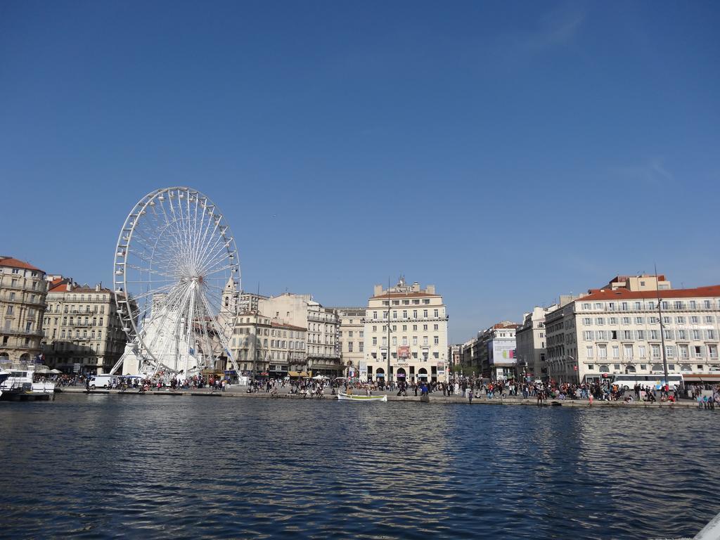 Duplex Des 13 Cantons Marseille Luaran gambar